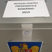 Aproximativ 90.000 de cetăţeni români au votat, până sâmbătă la ora 10,00, în diaspora